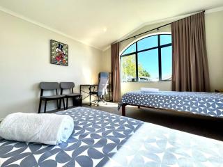 Spacious Comfty 4 BDMs House in Rototuna - 7