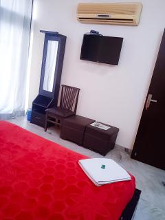 Deluxe Room In CR Park - New Delhi - 5