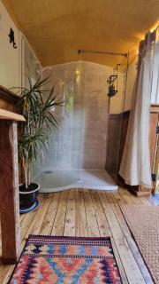 Wyldewood Retreat - Luxury Glamping with Wild Spa - Herstmonceux - 1