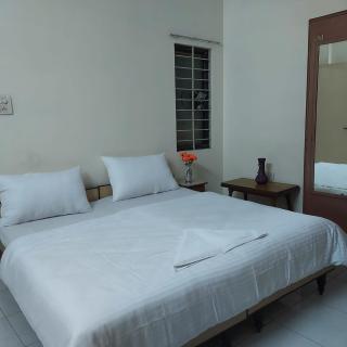 Petal Stays - 3 BHK - 2