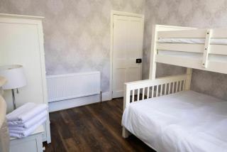 Beach Views Elegant & Modernised 5BD Period Home - 2