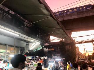 Spacious AC Wi-Fi apartment near BTS - Bangkok - 9
