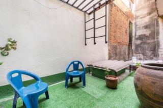 Spacious AC Wi-Fi apartment near BTS - Bangkok - 4