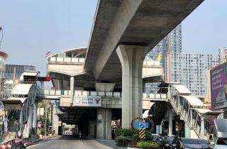 Spacious AC Wi-Fi apartment near BTS - Bangkok - 1