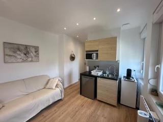 Bright and Modern Apartment in Dijon - Dijon - 4
