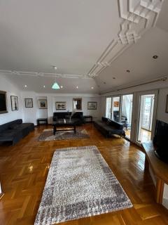 Deluxe Penthouse Private Residence 1 - Sarajevo Center - Sarajevo - 7