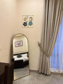 Entire 2BR Apartment with Balcony - Skypark One Gulberg Greens - Islamabad - 7
