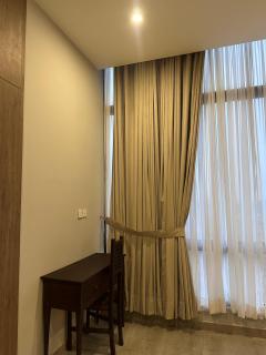 Entire 2BR Apartment with Balcony - Skypark One Gulberg Greens - Islamabad - 6