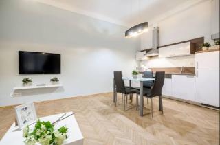 Dessy Downtown Apartment - Budapest - 7