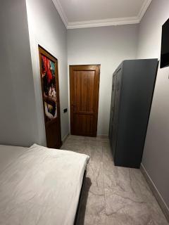 Hotel & Apartments California - Yerevan - 4