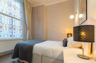 Fabulous 2 Bedroom Apartment by Holland Park - London - 8