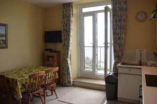 Stanwick - Panoramic coastal view with balcony - 3