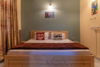 The Tranquility Retreat I Hotel & Family Suites I Couple Friendly I Food Or Parking Available I Open Air Terrace With Night Sky Bonfire I Kasauli by Exotic Stays - Kasauli - 8