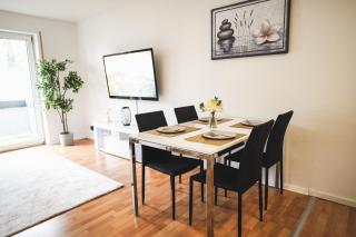 Moderne Ferienwohnung in Leimen mit Balkon, WeHome Komfort - Leimen - 3