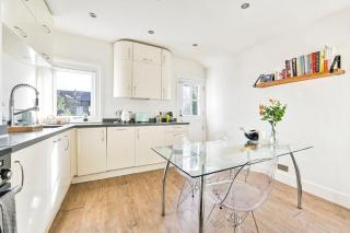 Victorian Charm 2-Bed 2-Bath with Private Garden - Londra - 4