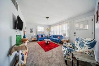 Cozy two bedroom one bath - 0