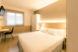 Hotel Burlada - Burlada - 4