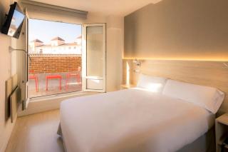 Hotel Burlada - Burlada - 0