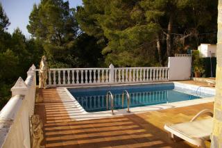 Chalet con Piscina y vista impresionante - Alquiler de Temporada - Gilet - 0