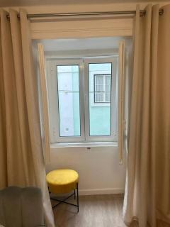 Stylish Renovated Apartment in Chiado - Lisbon - 3
