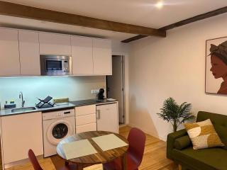 Chic Apartment-Rua Verde, Lisbon - 7