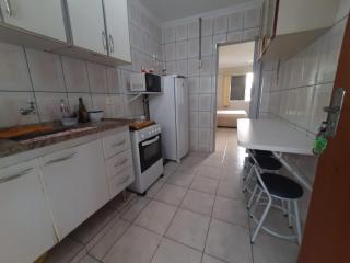 Apartamento 100 metros da praia na Guilhermina Praia Grande - 7
