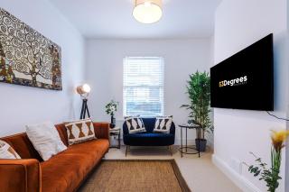 Stylish 3-Bed City Centre Home in Chester by 53 Degrees Property, Ideal for Groups, Private Parking! - Chester - 9