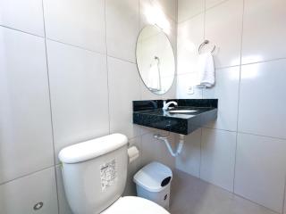 Apartamento 1 Completo Com 2 Suítes a 450m da Praia - 1