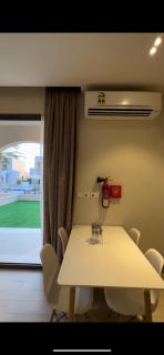 Cozy 1 Bedroom Apartment - Abu Dhabi - 2
