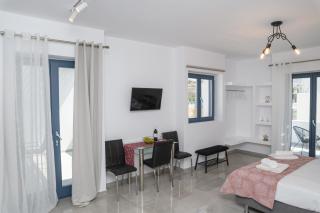 Sunny & Blue Studios - Parasporos - 5