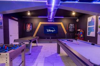 Family Luxury 9BR Villa Poolside Bliss n Pool Table Fun - 4