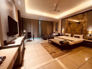 Lokesh Hotel - Changar Talai - 8