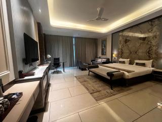 Lokesh Hotel - Changar Talai - 2