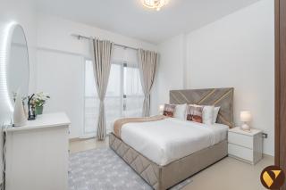 Vogue Prime Location in Jumeirah Village Circle - Spacious One Bedroom Apartment in Jeewar Tower with Balcony and Full Amenities Access - 7