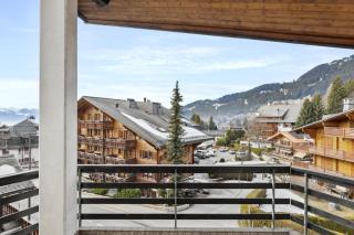 Triplex in Villars Centre with Parking - Totally Renovated - 0