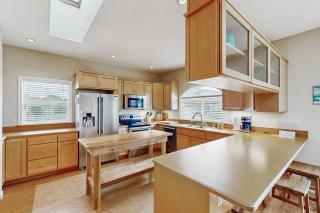 Ghost Tree Getaway - 2