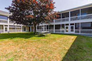 Wellington Manor 234 - 7