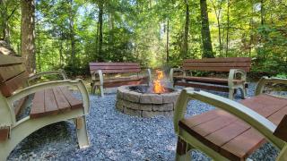 Appalachian Escape Cabin - Private - Secluded -3 acres -Hot tub -Fire pit -Games - Sevierville - 7