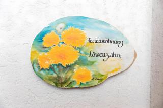 Hof in L i e b e s d o r f - 3