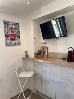 Stylish Apartment on Place Massena - Steps from Beach - Nizza - 6