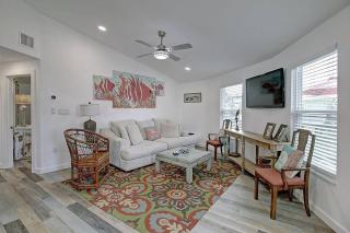 La Sirena Pool Access 3 Blocks to the Beach - 6