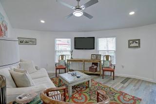 La Sirena Pool Access 3 Blocks to the Beach - 4