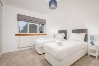 Lawhead Road East - St Andrews - 2