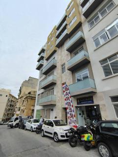 Sliema A27 - 5 mins walk to Valletta Ferry - Shopping Mall and Bay - 9