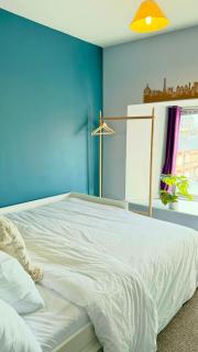 Cozy Double Room in Vibrant Smithfield Apartment - Dublin - 0