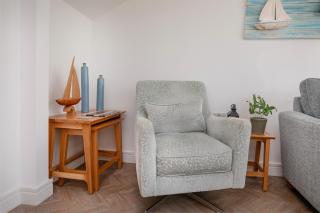 Stayaway Cottage - 4