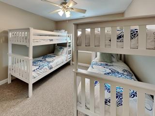 Luna Escape - Surf City - 1