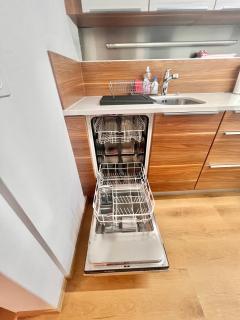 4 mins walk Thalwil Station, Free Parking, Historical - Thalwil - 2