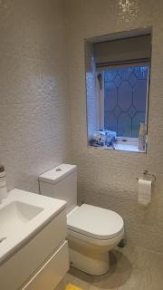 Lavish4Bed Mansion in Warrington - 9