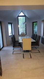 Lavish4Bed Mansion in Warrington - 7